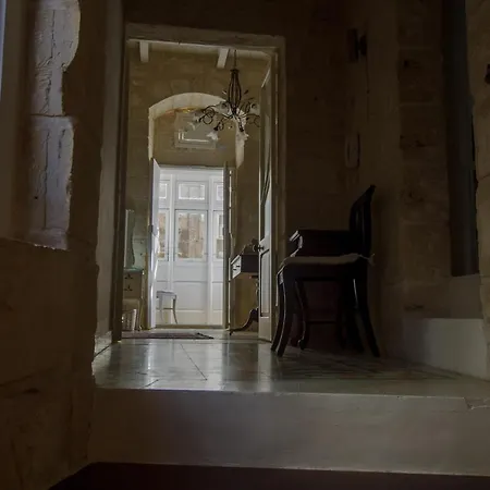 Town House Steeped In History Holiday home